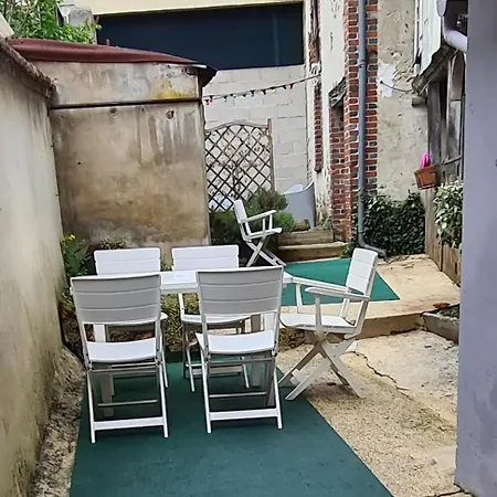 Ruisseau & Fleur... Apartment